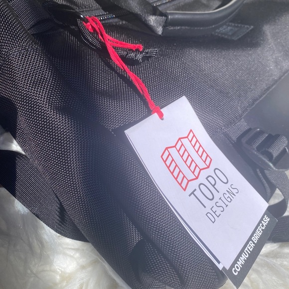 NWT TOPO Designs Commuter Briefcase In Black - Picture 10 of 10